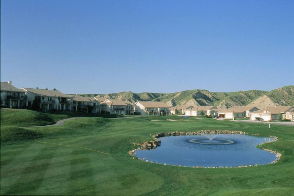 Paradise Canyon Golf Resort - Signature Condo 380 Летбридж Экстерьер фото